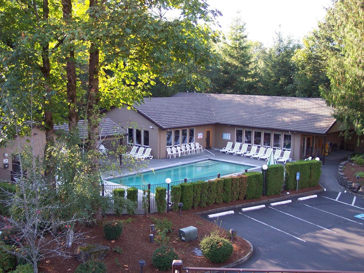 Whispering Woods Resort Welches Exteriér fotografie